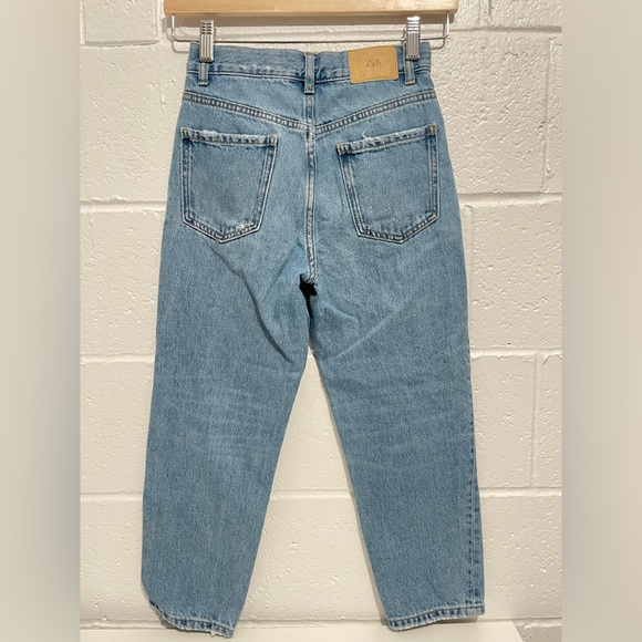 Zara Girls size 10 Mom Fit Jeans - Picture 3 of 3